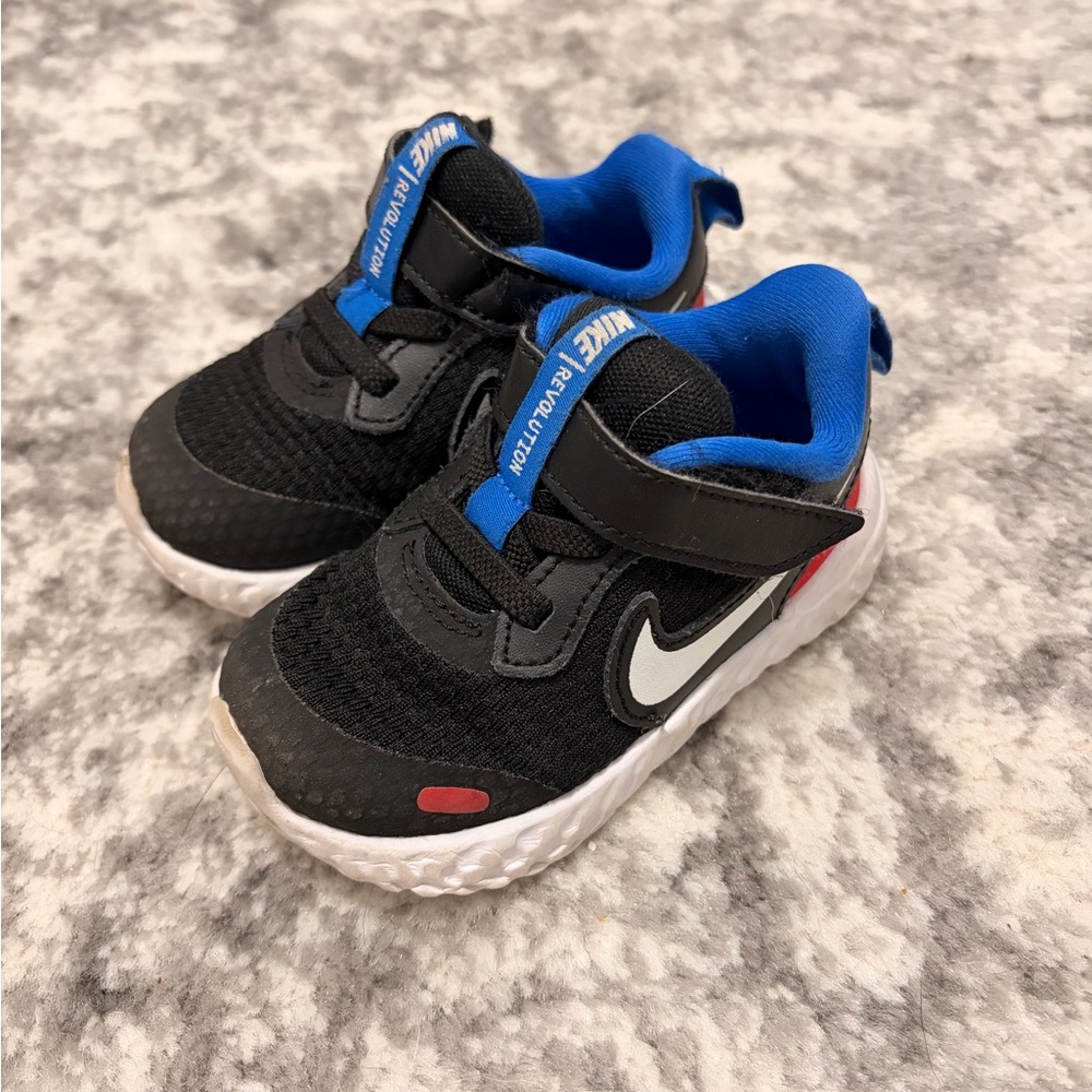 Nike Kids Black, Blue & White Hook-and-Loop Sneakers